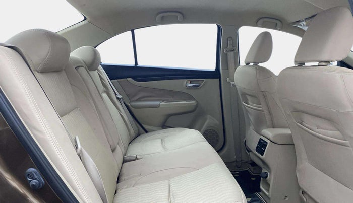 2017 Maruti Ciaz VXI (O), Petrol, Manual, 54,179 km, Right Side Rear Door Cabin
