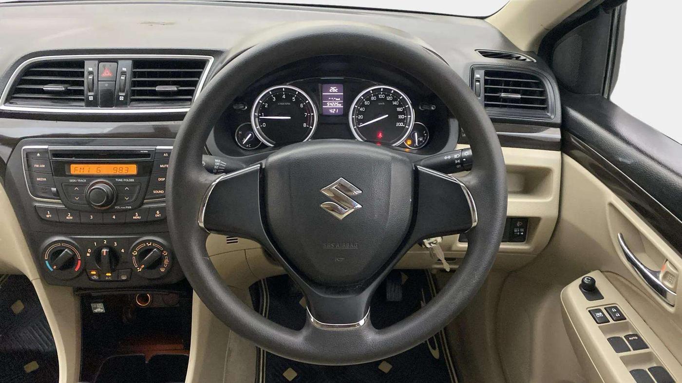 2017 Maruti Ciaz VXI (O), Petrol, Manual, 54,179 km, Steering Wheel Close Up