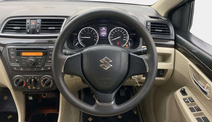 2017 Maruti Ciaz VXI (O), Petrol, Manual, 54,179 km, Steering Wheel Close Up