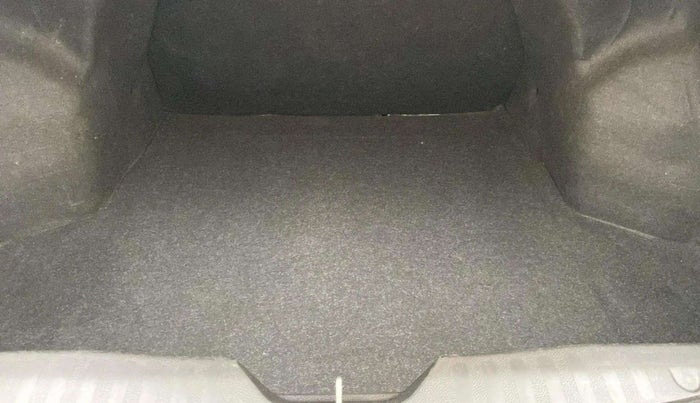2017 Maruti Ciaz VXI (O), Petrol, Manual, 54,179 km, Boot Inside