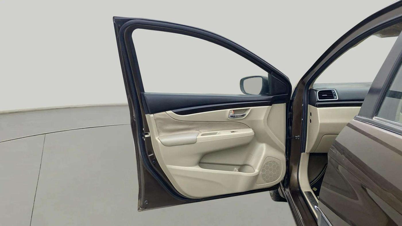 2017 Maruti Ciaz VXI (O), Petrol, Manual, 54,179 km, LHS Front Door