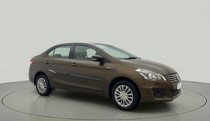 2017 Maruti Ciaz VXI (O), Petrol, Manual, 54,179 km, Right Front Diagonal