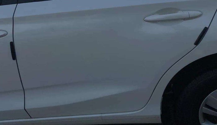 2022 Honda Amaze 1.5L I-DTEC S, Diesel, Manual, 61,220 km, Rear left door - Slightly dented