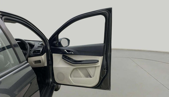 2022 Tata Tiago XZA PLUS PETROL, Petrol, Automatic, 47,680 km, RHS Front Door