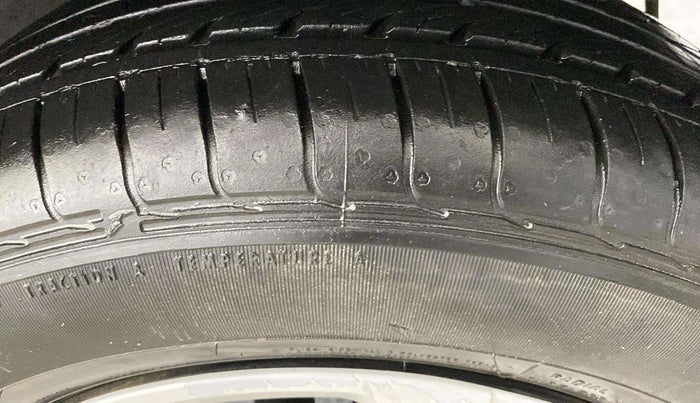 2021 KIA SONET HTE 1.2, Petrol, Manual, 22,821 km, Right Rear Tyre Tread