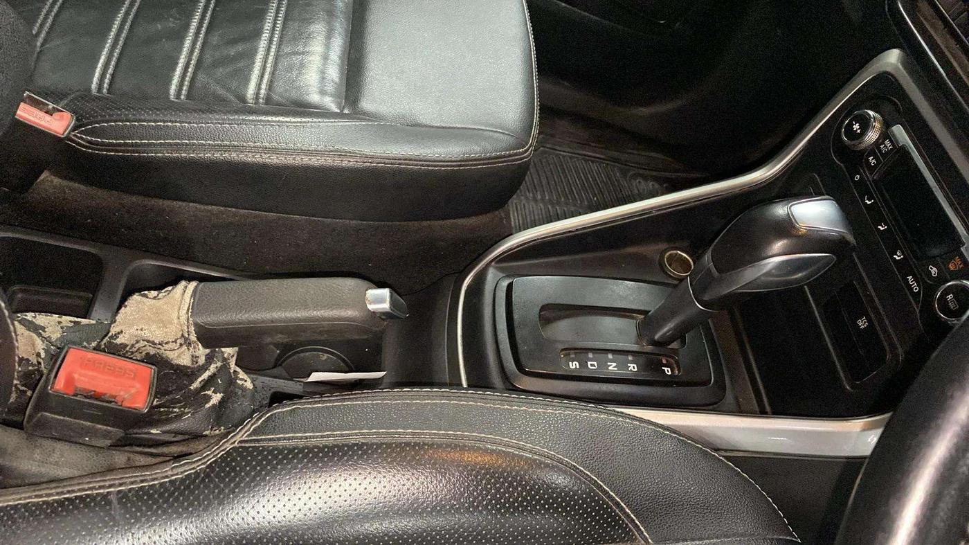 2018 Ford Ecosport TITANIUM + 1.5L PETROL AT, Petrol, Automatic, 74,286 km, Gear Lever