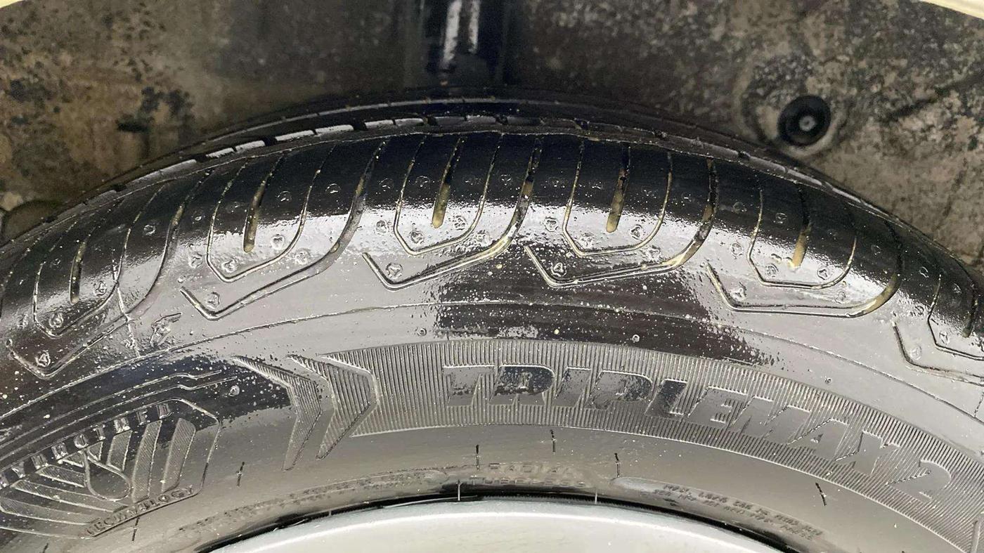 2019 Maruti Celerio VXI CNG, CNG, Manual, 83,421 km, Right Rear Tyre Tread