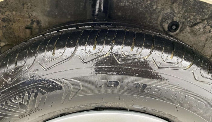 2019 Maruti Celerio VXI CNG, CNG, Manual, 83,421 km, Right Rear Tyre Tread