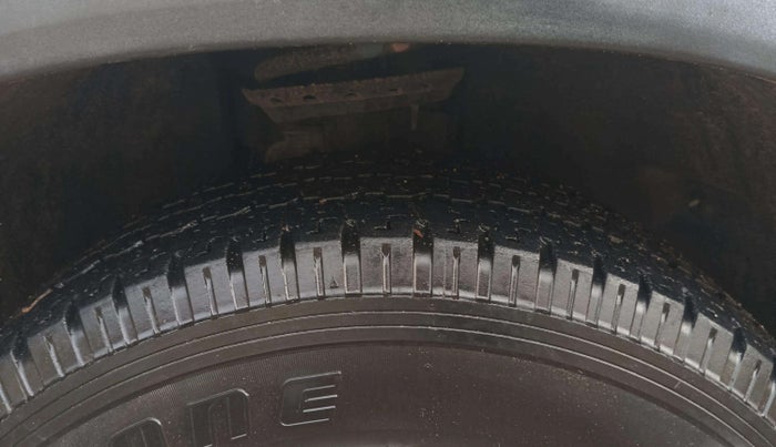 2021 Tata Harrier XE 2.0L KRYOTEC, Diesel, Manual, 1,09,863 km, Right Front Tyre Tread