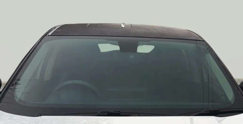 2021 Tata Harrier XE 2.0L KRYOTEC, Diesel, Manual, 1,09,863 km, Front Windshield
