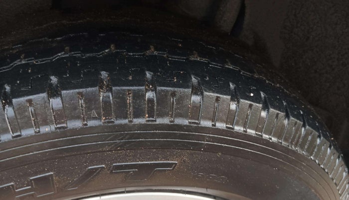2021 Tata Harrier XE 2.0L KRYOTEC, Diesel, Manual, 1,09,863 km, Right Rear Tyre Tread