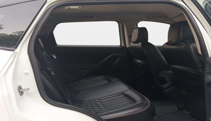 2021 Tata Harrier XE 2.0L KRYOTEC, Diesel, Manual, 1,09,863 km, Right Side Rear Door Cabin
