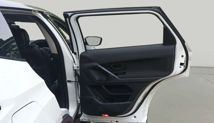 2021 Tata Harrier XE 2.0L KRYOTEC, Diesel, Manual, 1,09,863 km, RHS Rear Door