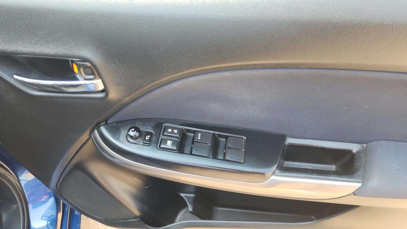2021 Maruti Baleno DELTA PETROL 1.2, Petrol, Manual, 56,563 km, Driver Side Door Panels Control