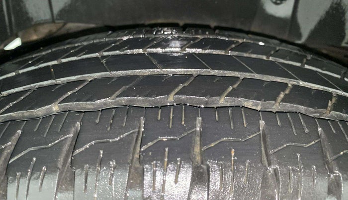 2023 Mahindra BOLERO NEO N10 R, Diesel, Manual, 27,831 km, Right Rear Tyre Tread