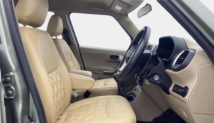 2023 Mahindra BOLERO NEO N10 R, Diesel, Manual, 27,831 km, Right Side Front Door Cabin