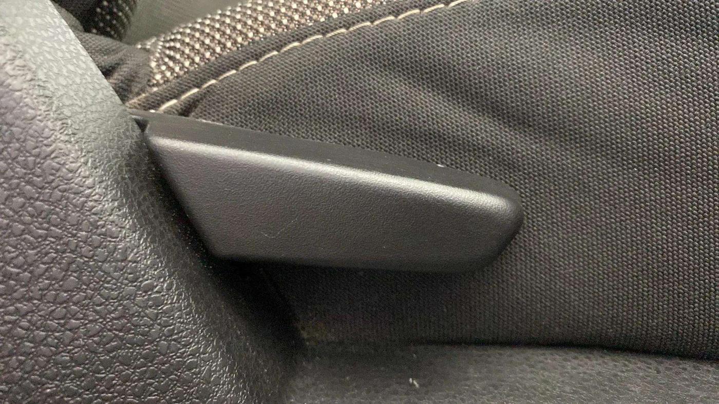 2019 Renault Duster 110 PS RXS MT DIESEL, Diesel, Manual, 69,740 km, Driver Side Adjustment Panel