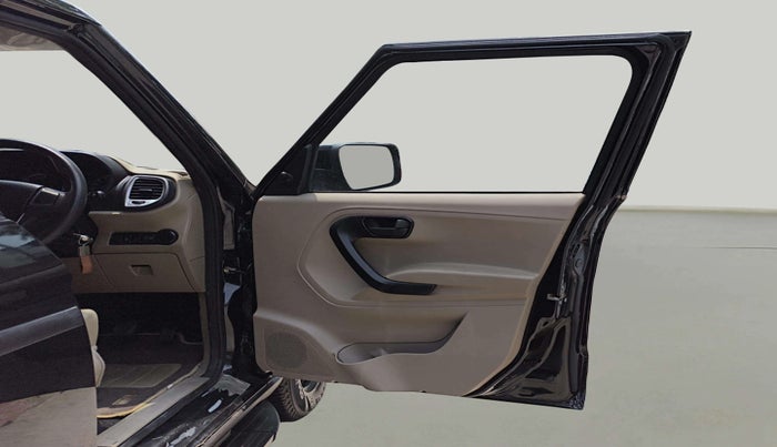 2024 Mahindra BOLERO NEO N 8, Diesel, Manual, 12,649 km, RHS Front Door
