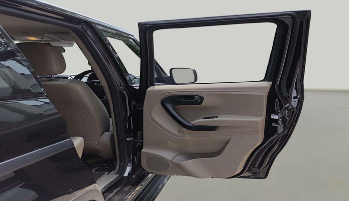 2024 Mahindra BOLERO NEO N 8, Diesel, Manual, 12,649 km, RHS Rear Door