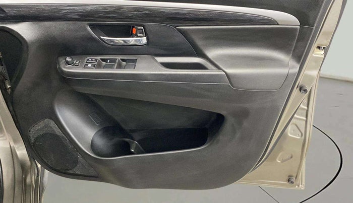 2019 Maruti XL6 ALPHA AT, Petrol, Automatic, 99,425 km, Driver Side Door Panels Control