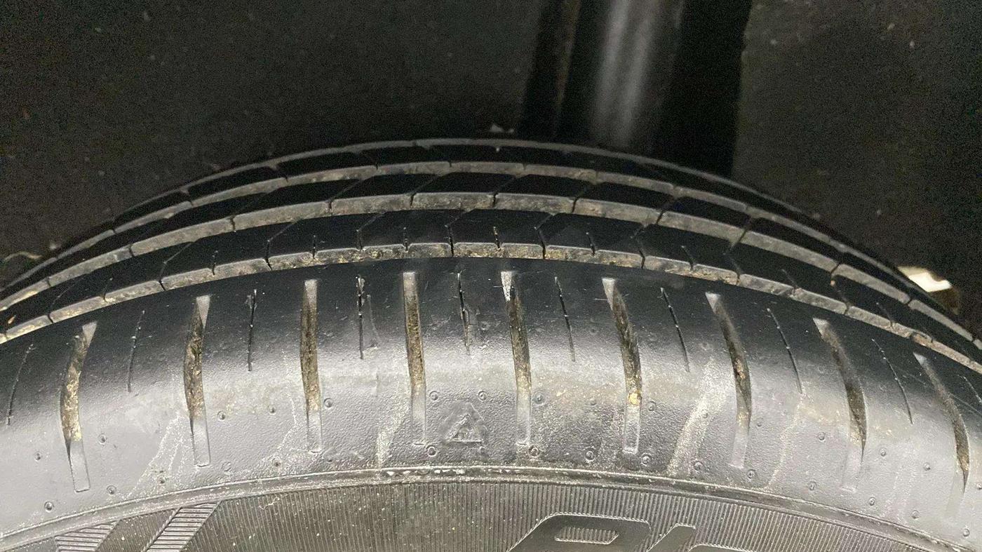 2021 Maruti Baleno ZETA PETROL 1.2, Petrol, Manual, 8,318 km, Left Rear Tyre Tread