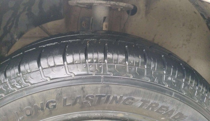 2020 Maruti Dzire VXI, Petrol, Manual, 1,00,581 km, Left Rear Tyre Tread
