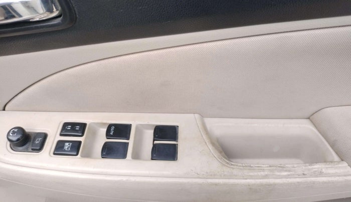 2020 Maruti Dzire VXI, Petrol, Manual, 1,00,581 km, Driver Side Door Panels Control