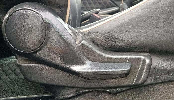 2019 Maruti Baleno DELTA PETROL 1.2, Petrol, Manual, 10,556 km, Driver Side Adjustment Panel