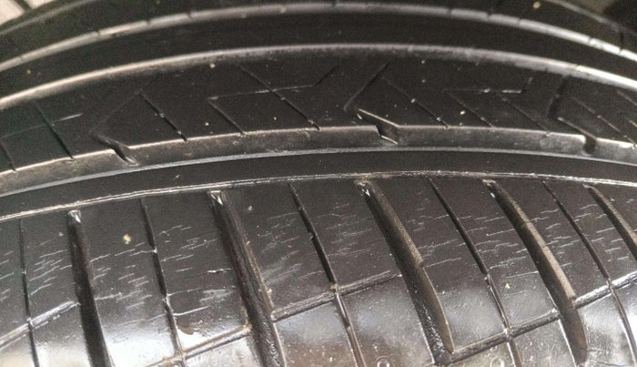 2019 Maruti Baleno DELTA PETROL 1.2, Petrol, Manual, 10,556 km, Left Rear Tyre Tread