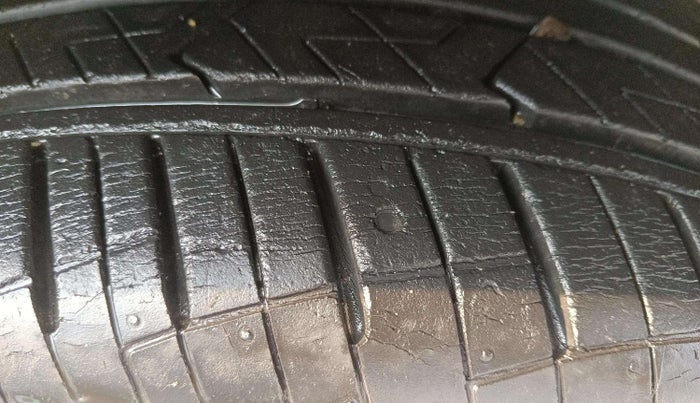 2019 Maruti Baleno DELTA PETROL 1.2, Petrol, Manual, 10,556 km, Right Front Tyre Tread