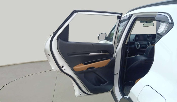 2024 KIA SONET HTX 1.5 AT, Diesel, Automatic, 11,051 km, LHS Rear Door