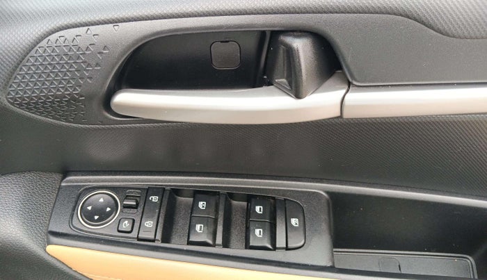 2024 KIA SONET HTX 1.5 AT, Diesel, Automatic, 11,051 km, Driver Side Door Panels Control