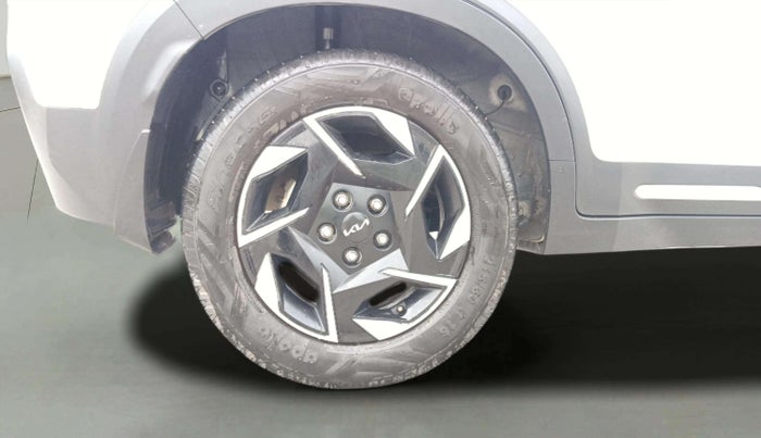 2024 KIA SONET HTX 1.5 AT, Diesel, Automatic, 11,051 km, Right Rear Wheel