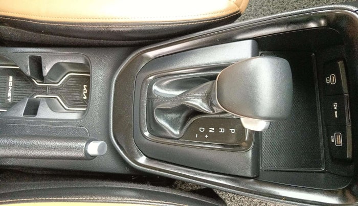 2024 KIA SONET HTX 1.5 AT, Diesel, Automatic, 11,051 km, Gear Lever