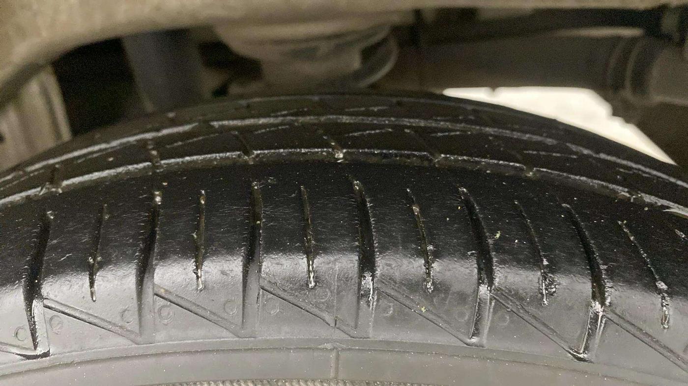 2022 Maruti Alto LXI O, Petrol, Manual, 42,276 km, Left Rear Tyre Tread