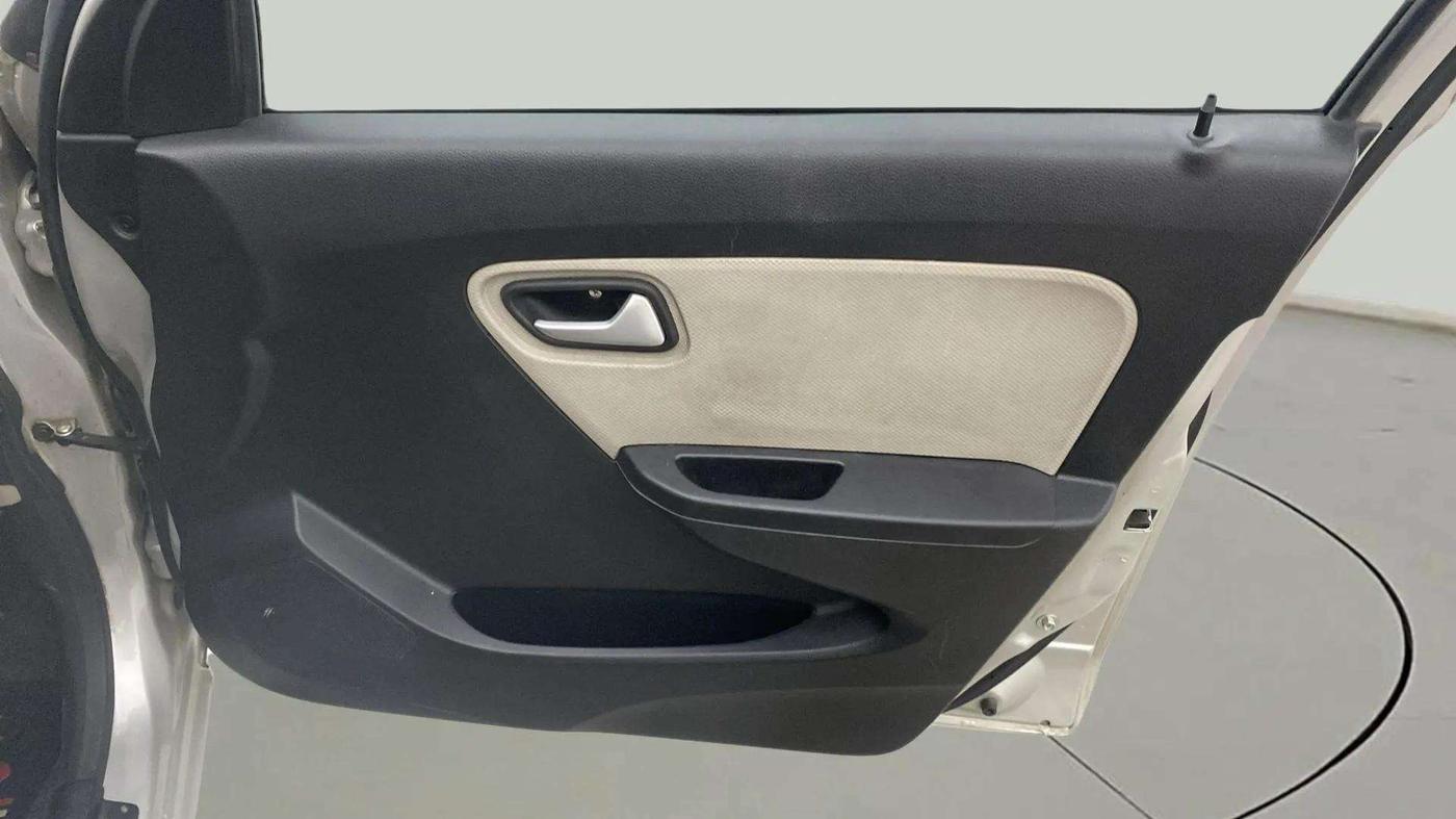 2022 Maruti Alto LXI O, Petrol, Manual, 42,276 km, Driver Side Door Panels Control