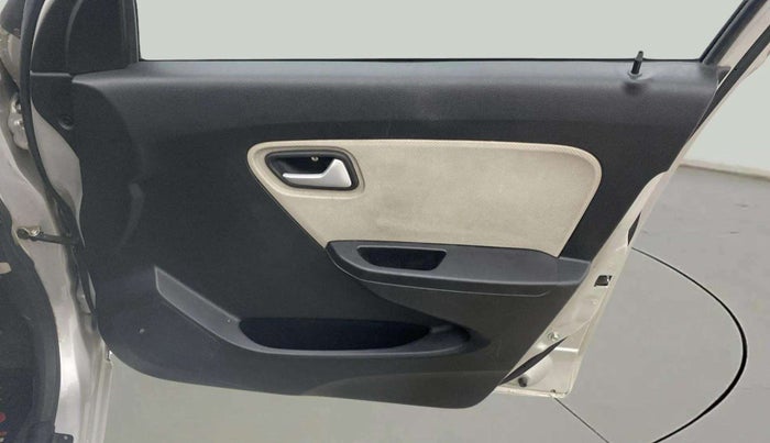 2022 Maruti Alto LXI O, Petrol, Manual, 42,276 km, Driver Side Door Panels Control