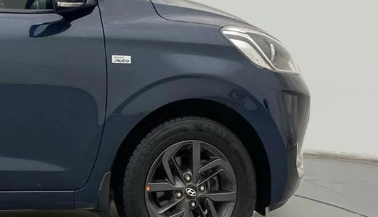 2021 Hyundai GRAND I10 NIOS SPORTZ AMT 1.2 KAPPA VTVT, Petrol, Automatic, 28,517 km, Right fender - Minor scratches