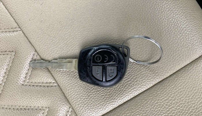 2018 Maruti Dzire VXI, Petrol, Manual, 47,120 km, Key Close Up