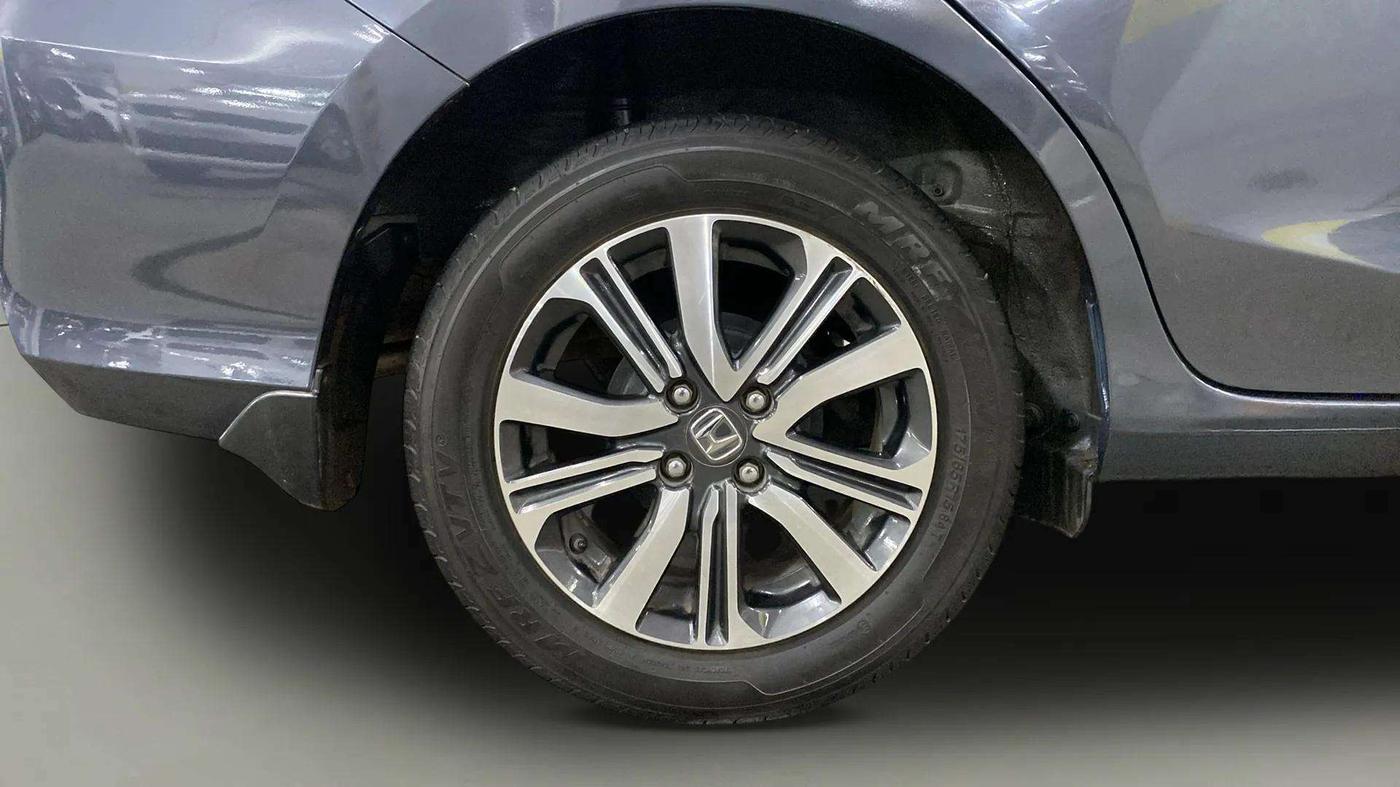2023 Honda Amaze 1.2L I-VTEC VX CVT, Petrol, Automatic, 7,903 km, Right Rear Wheel