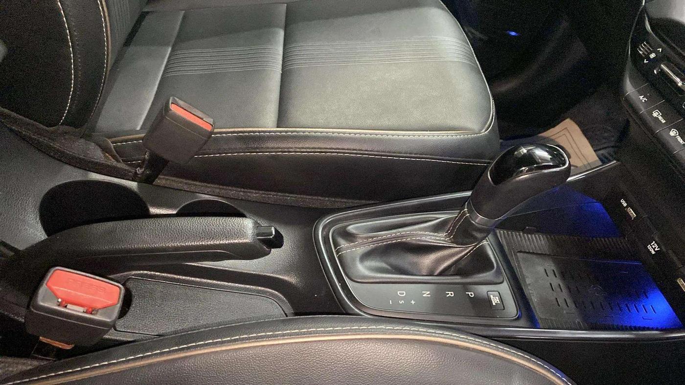 2020 Hyundai NEW I20 ASTA (O) 1.0 TURBO GDI DCT, Petrol, Automatic, 22,313 km, Gear Lever