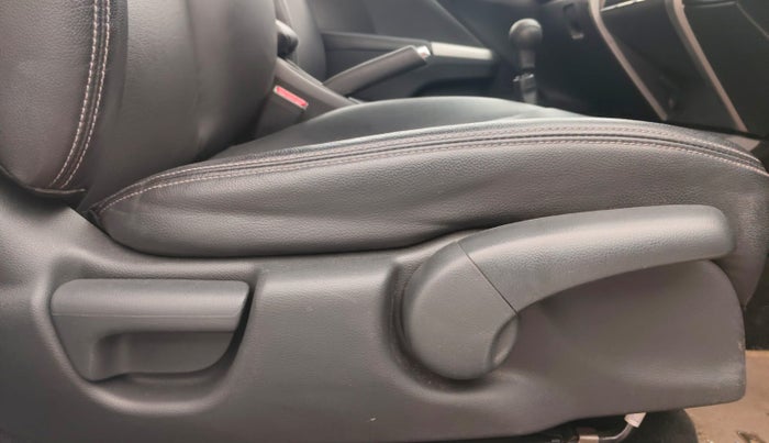 2016 Honda City 1.5L I-VTEC VX, Petrol, Manual, 39,663 km, Driver Side Adjustment Panel