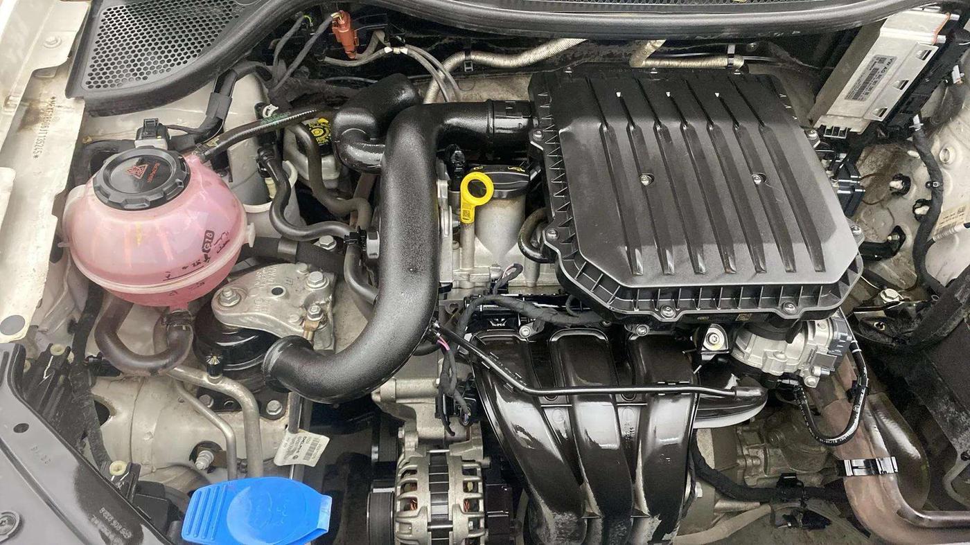2018 Volkswagen Ameo HIGHLINE PLUS 1.0L 16 ALLOY, Petrol, Manual, 44,983 km, Engine View - Right