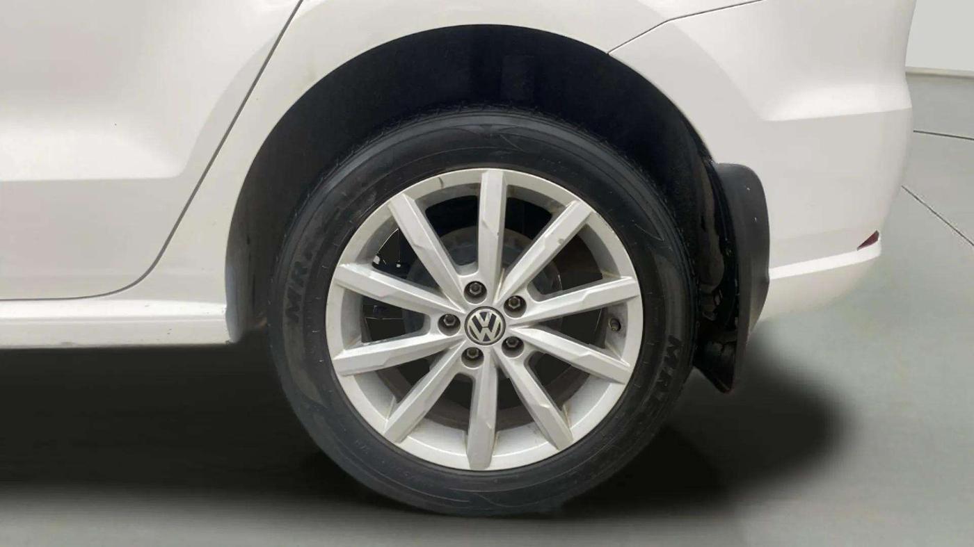 2018 Volkswagen Ameo HIGHLINE PLUS 1.0L 16 ALLOY, Petrol, Manual, 44,983 km, Left Rear Wheel