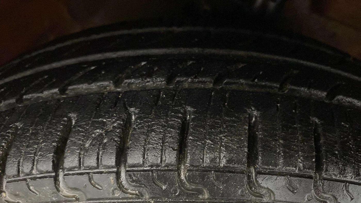2014 Maruti Celerio VXI, Petrol, Manual, 71,502 km, Right Front Tyre Tread