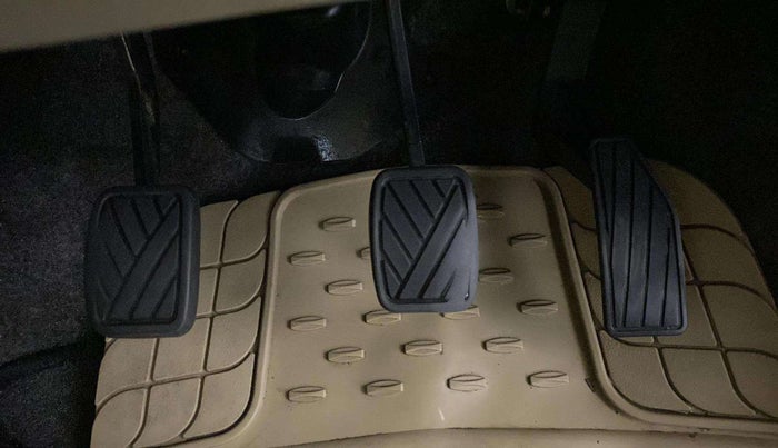 2014 Maruti Celerio VXI, Petrol, Manual, 71,502 km, Pedals