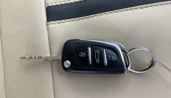 2014 Maruti Celerio VXI, Petrol, Manual, 71,502 km, Key Close Up