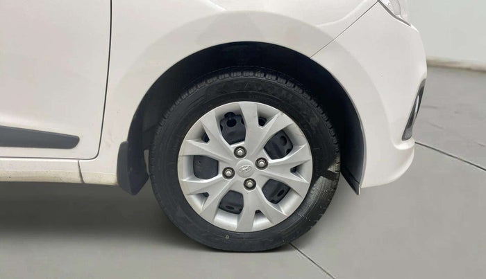 2016 Hyundai Grand i10 SPORTZ 1.2 KAPPA VTVT, Petrol, Manual, 30,868 km, Right Front Wheel
