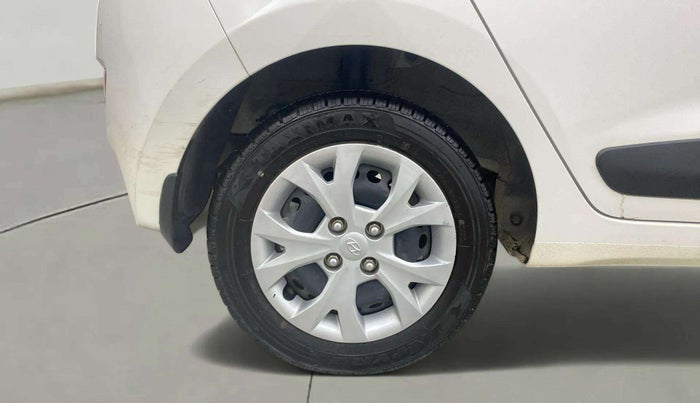 2016 Hyundai Grand i10 SPORTZ 1.2 KAPPA VTVT, Petrol, Manual, 30,868 km, Right Rear Wheel