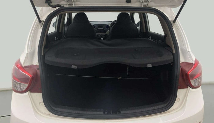 2016 Hyundai Grand i10 SPORTZ 1.2 KAPPA VTVT, Petrol, Manual, 30,868 km, Boot Open Zoomed View